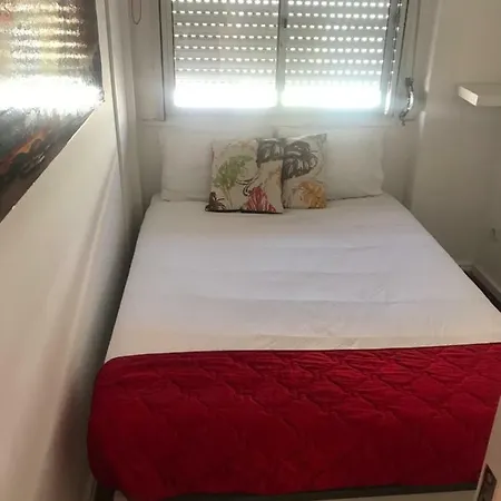 Hostel Royalty *